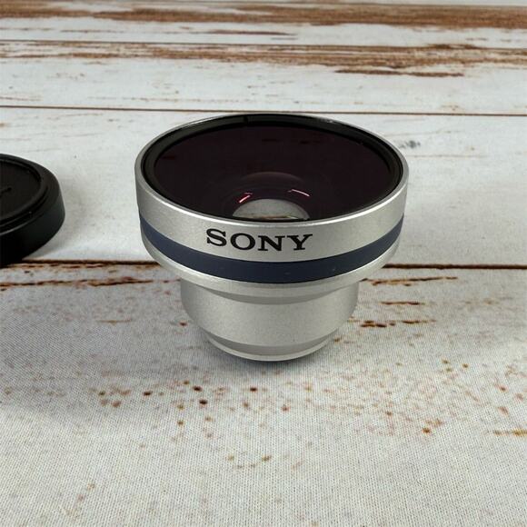 Sony 0.7x Wide Angle Conversion Lens VCL-HG0725 - Picture 2 of 6
